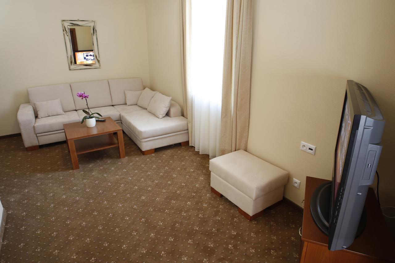 Hotel Majolika モドラ エクステリア 写真