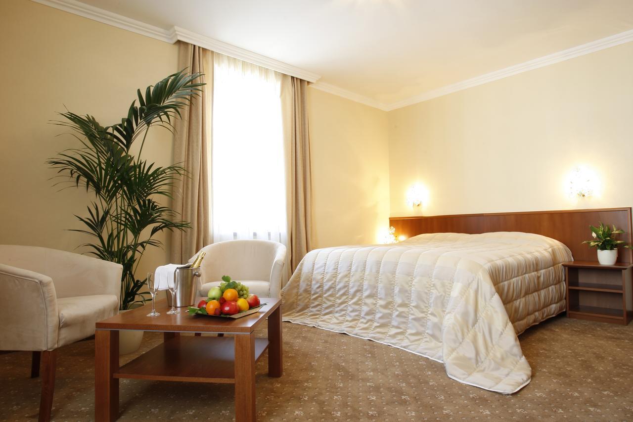 Hotel Majolika モドラ エクステリア 写真