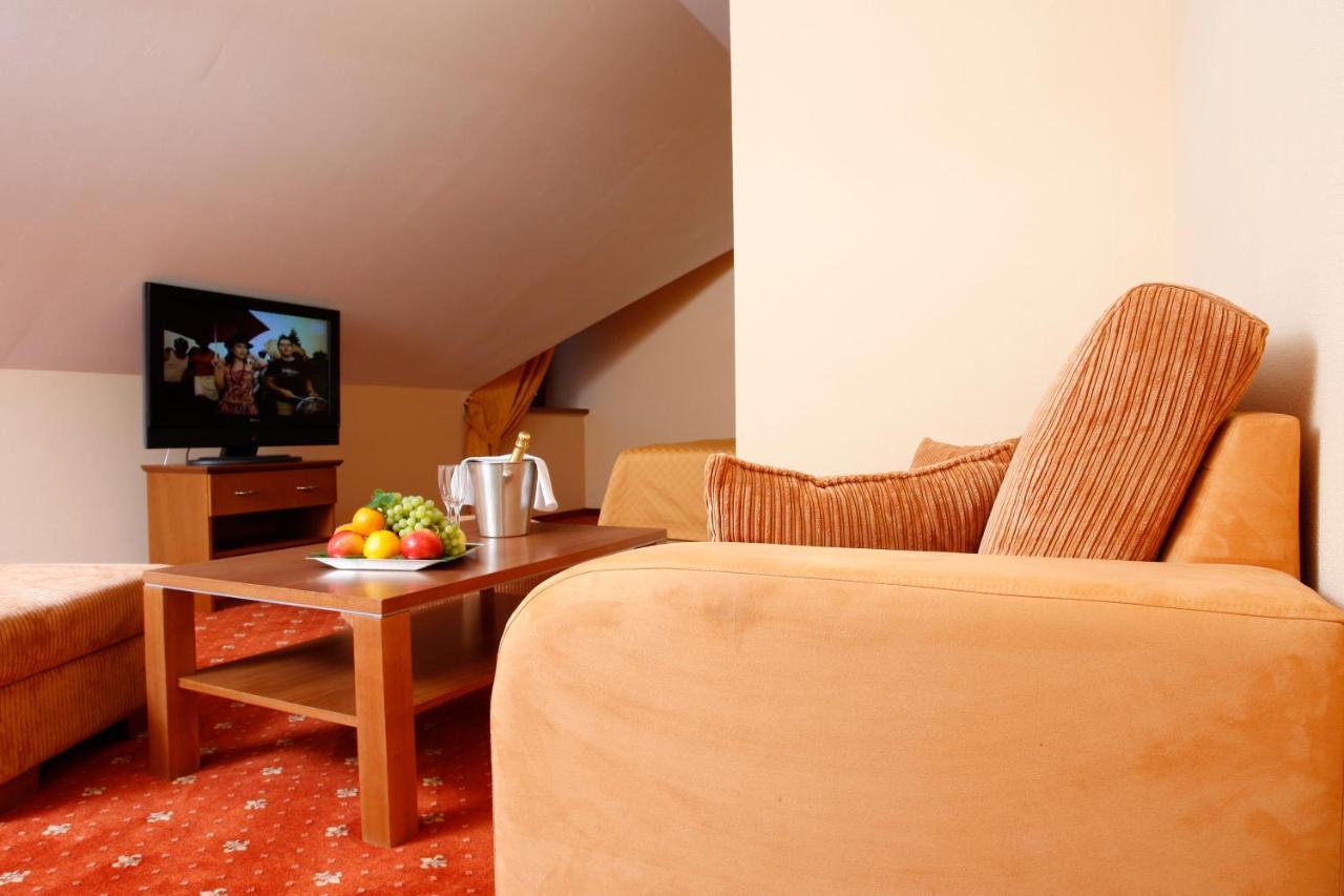 Hotel Majolika モドラ エクステリア 写真